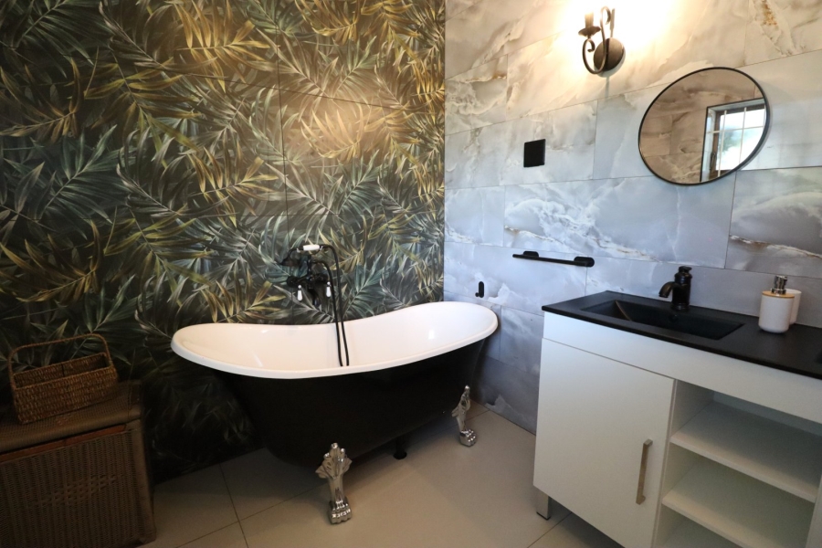 4 Bedroom Property for Sale in Amsterdamhoek Eastern Cape